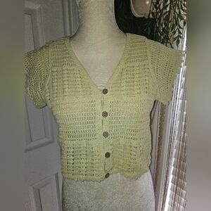 Nwt rebellion crochet crop top (D66)
